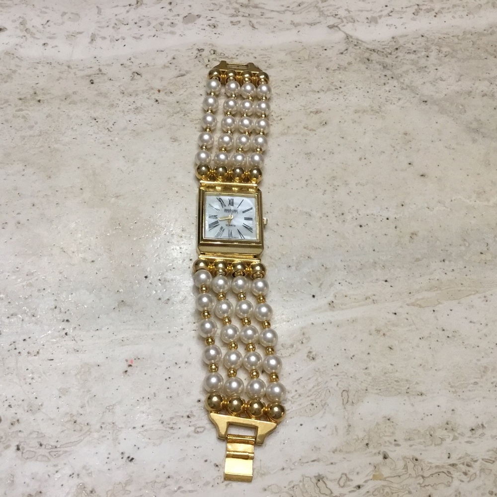 Vintage Joan Rivers Classics Quartz Gold Tone and White Faux Pearl Watch